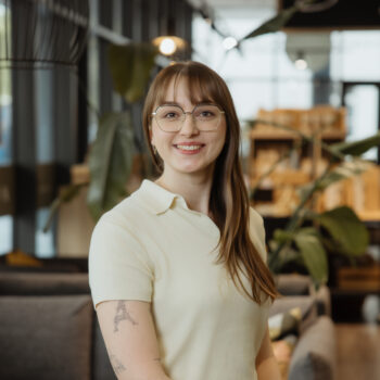 Das Bild zeigt die Personalmanagerin von kulinario, Mariella Haas.